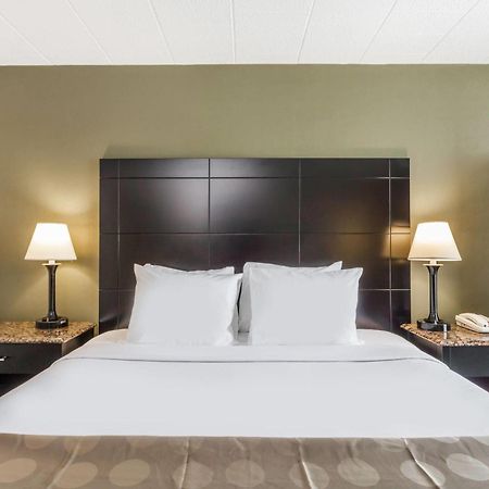 รามาดา บาย วินด์แฮม นิวเบิร์ก/เวสต์พอยต์ Hotel ภายนอก รูปภาพ